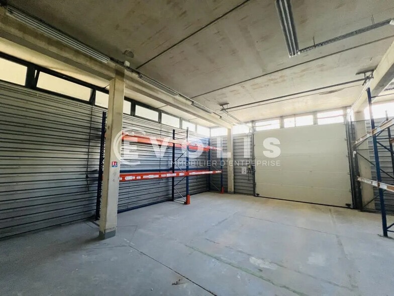 Bureau dans Croissy-Beaubourg à louer - Photo de l’immeuble – Image 1 sur 7