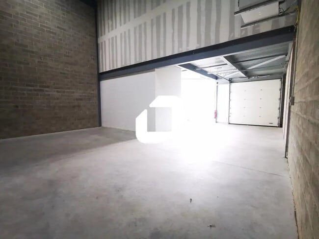 Plus de détails pour Industriel/Logistique à vendre