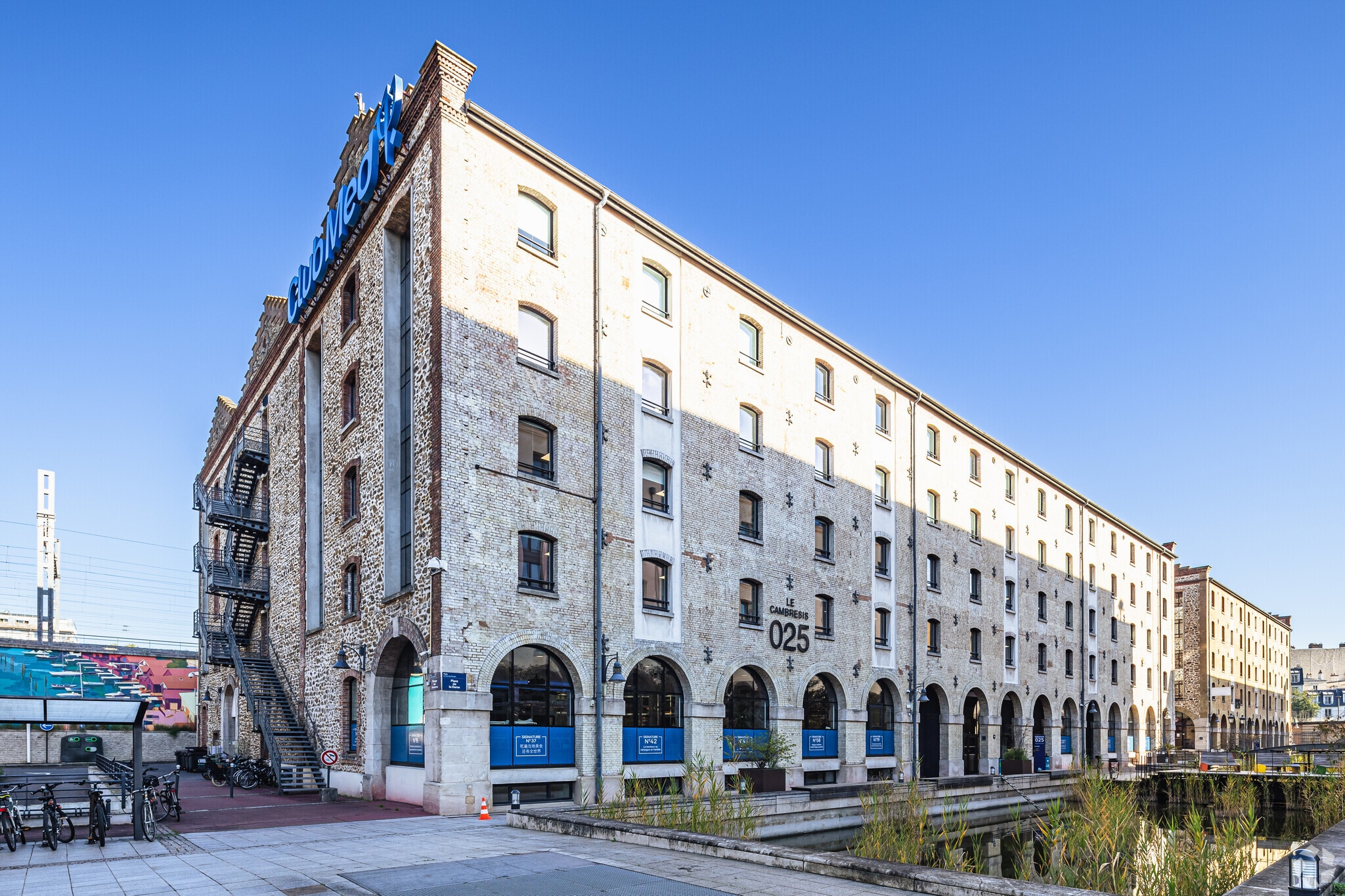 11 Rue De Cambrai, Paris à louer Photo principale– Image 1 sur 4