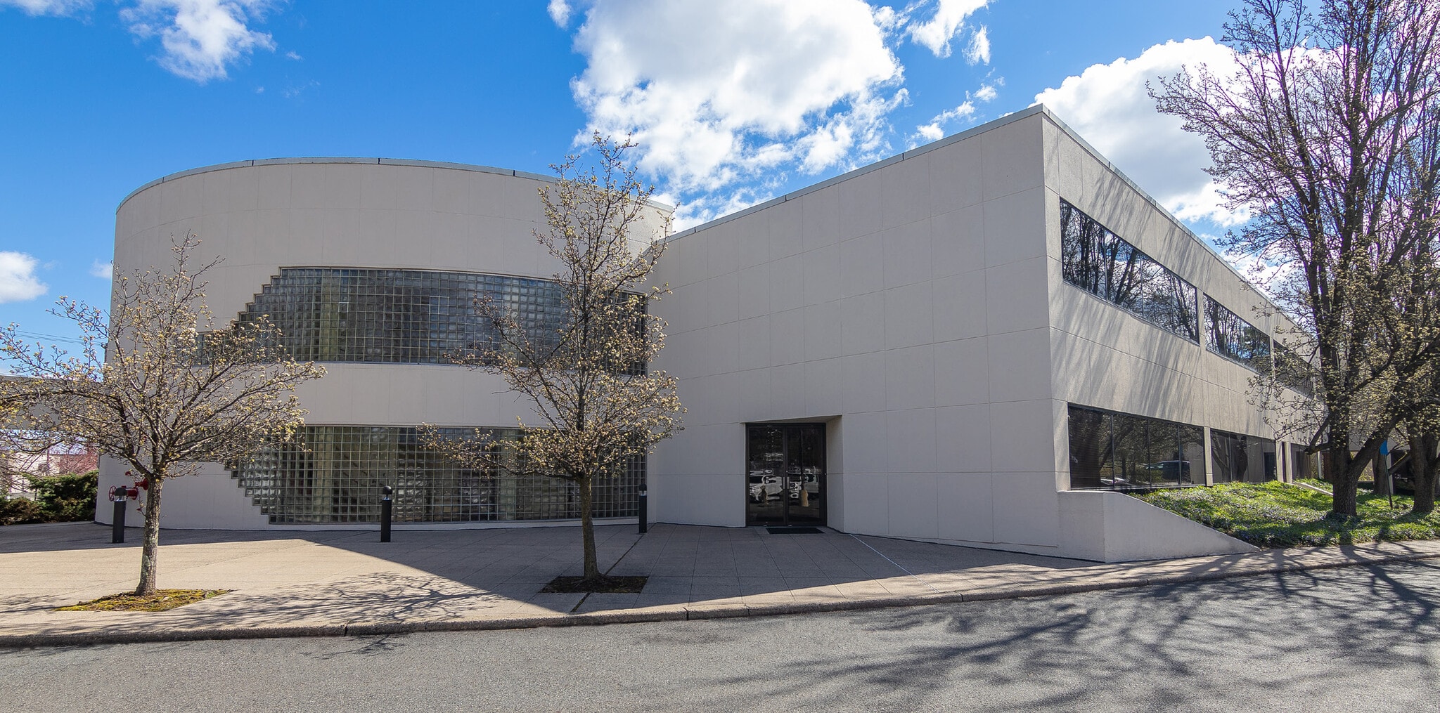 615 W Mount Pleasant Ave, Livingston, NJ à louer Photo de l’immeuble– Image 1 sur 3