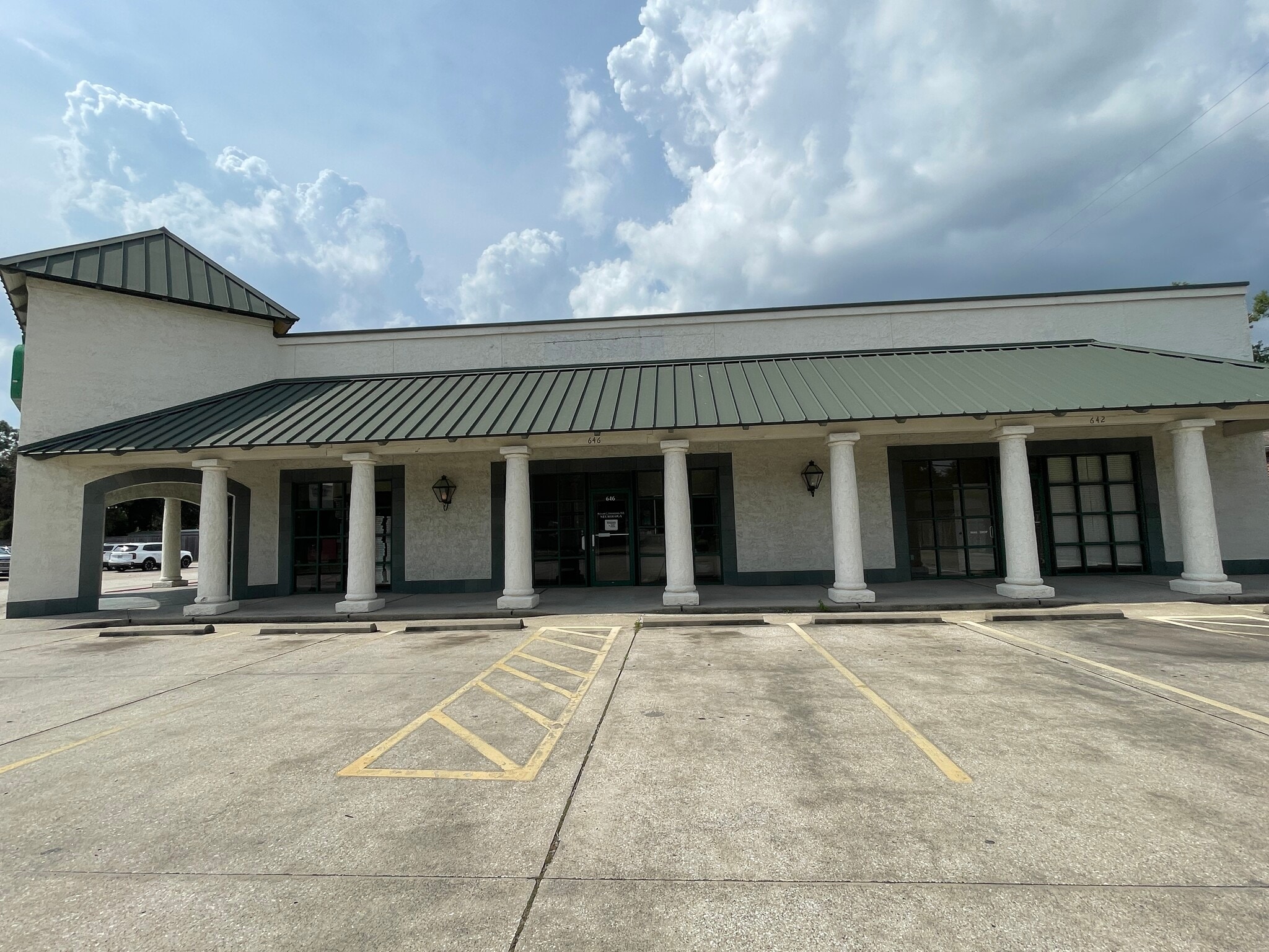 650 W McNeese St, Lake Charles, LA à louer Photo principale– Image 1 sur 6