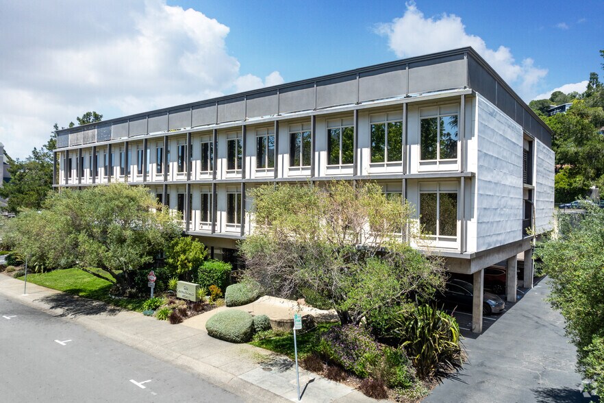 599 Sir Francis Drake Blvd, Greenbrae, CA à louer - Photo de l’immeuble – Image 2 sur 18