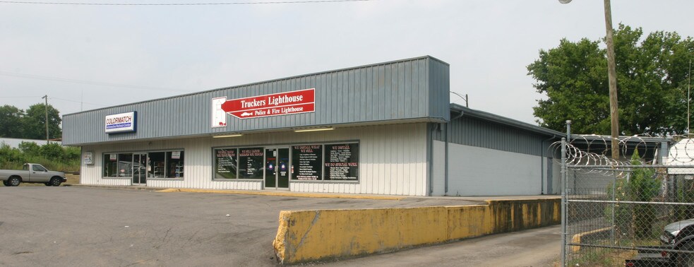 1213-1215 Foster Ave, Nashville, TN à louer - Photo de l’immeuble – Image 2 sur 3