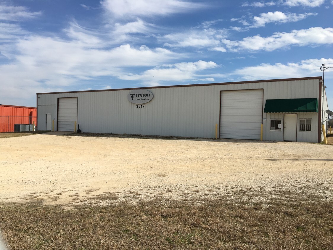 3517 W Highway 90, Seguin, TX à louer Photo principale– Image 1 sur 14