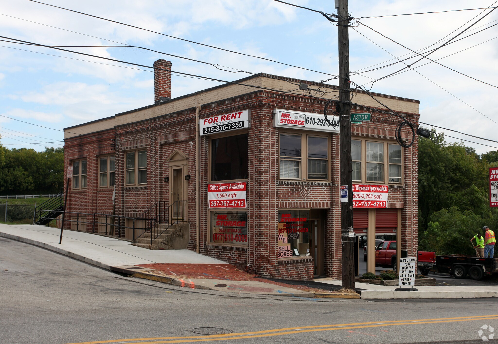 355 W Main St, Norristown, PA à louer Photo de l’immeuble– Image 1 sur 10
