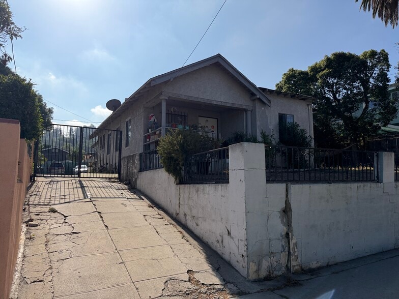 5612 Monterey Rd, Los Angeles, CA à vendre - Photo de l’immeuble – Image 2 sur 8