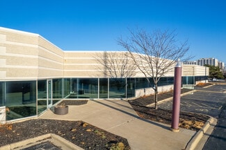Plus de détails pour 2100 Golf Rd, Rolling Meadows, IL - Local d'activités à louer