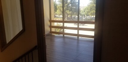 1262 E Hamilton, Campbell, CA à louer Photo intérieure– Image 2 sur 2