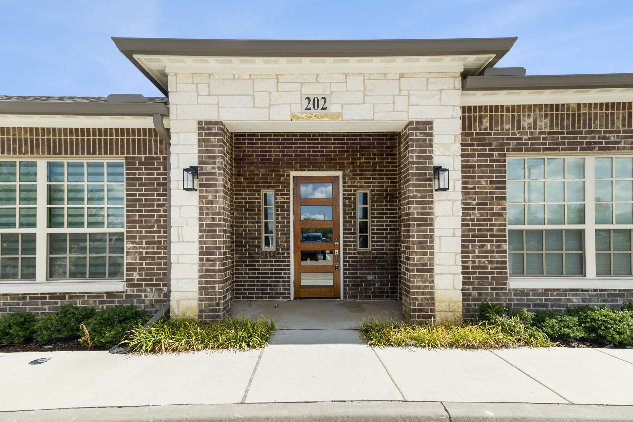 2681 MacArthur Blvd, Lewisville, TX à louer Photo principale– Image 1 sur 32