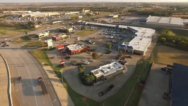 2610-2668 S Highway 36, Brenham, TX à louer - Vidéo sur l’annonce professionnelle – Image 2 sur 11