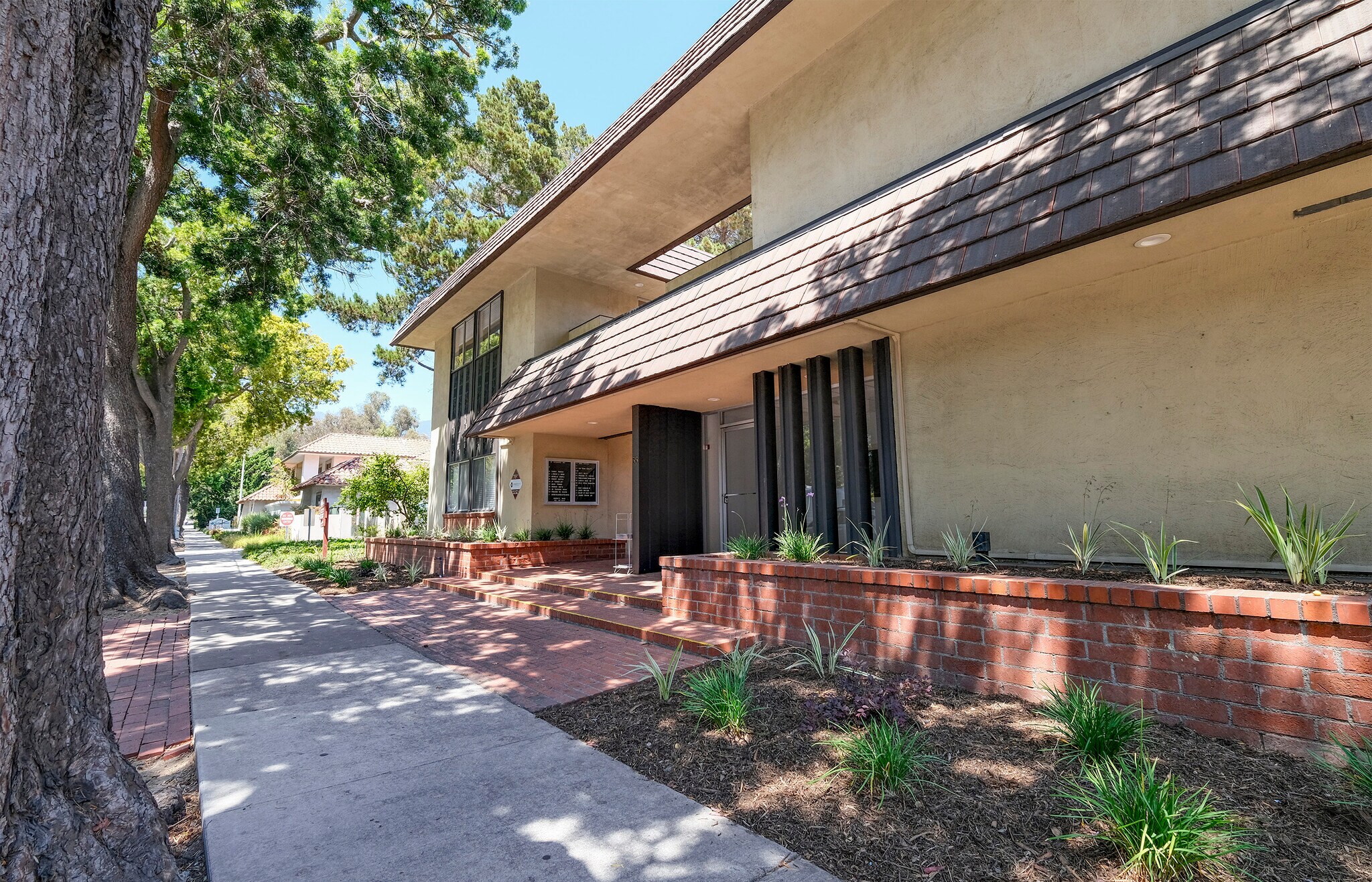 55 hitchcock Way, Santa Barbara, CA à louer Photo de l’immeuble– Image 1 sur 7