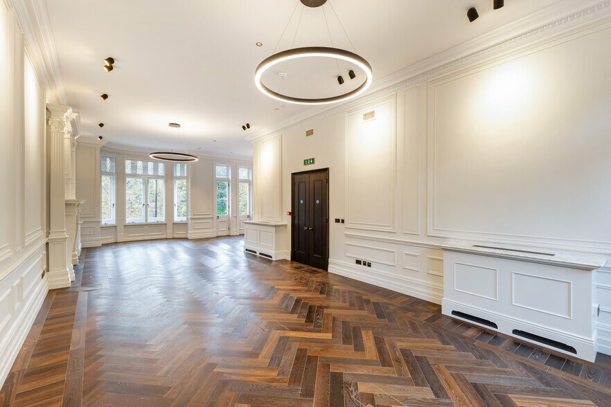 65 Sloane St, Londres à louer - Photo de l’immeuble – Image 3 sur 13