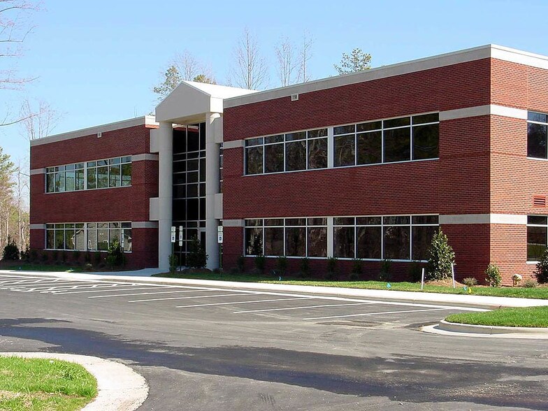 351 Wellesley Trade Ln, Cary, NC à louer - Autre – Image 2 sur 7