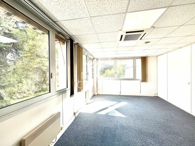 Bureau dans Argenteuil à louer - Photo intérieure – Image 1 sur 6
