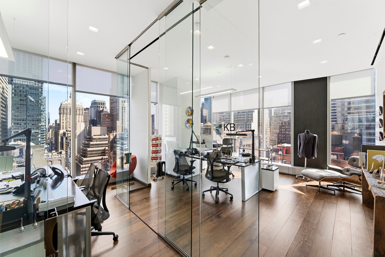 50 W 47th St, New York, NY 10036 - Lot 1808 - - Photo intérieure - Image 2 of 9