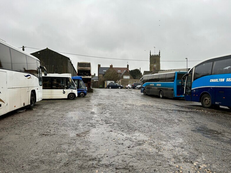 High St, Charlton On Otmoor à vendre - Photo de l’immeuble – Image 1 sur 9