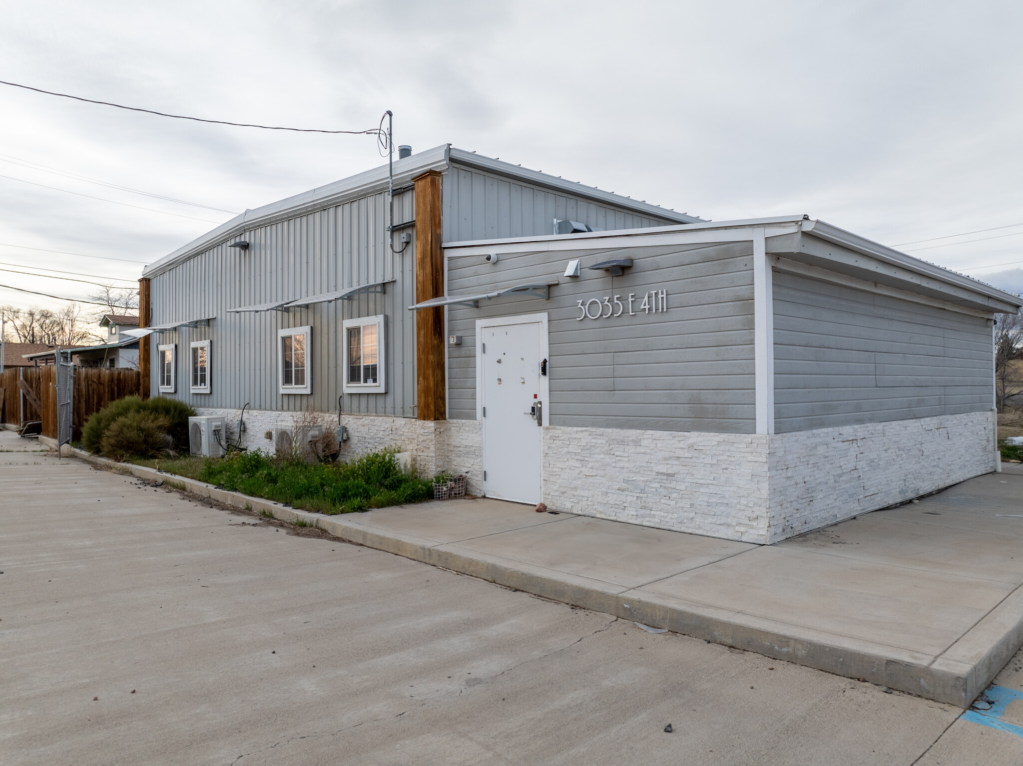 3035 E 4th St, Pueblo, CO à vendre Photo de l’immeuble– Image 1 sur 16