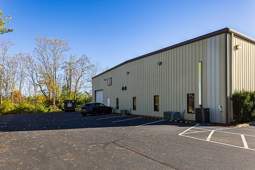 2528 Wesley St, Johnson City, TN à vendre - Photo de l’immeuble – Image 2 sur 12