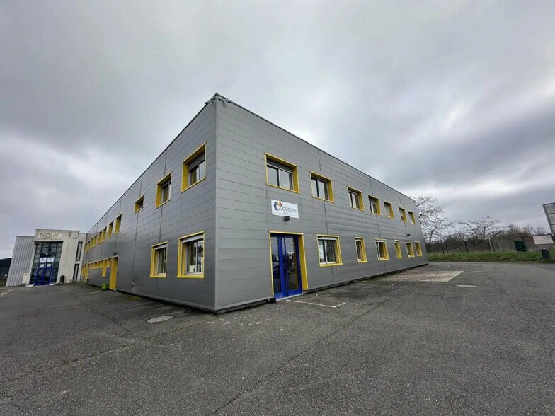 Bureau dans Le Coudray à louer - Photo de l’immeuble – Image 1 sur 18