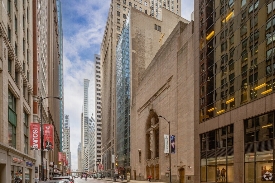 120 W Madison St, Chicago, IL à louer - Photo de l’immeuble – Image 2 sur 4