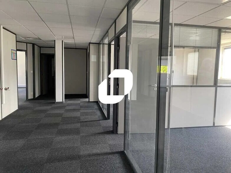 Bureau dans Mérignac à louer - Photo de l’immeuble – Image 3 sur 20