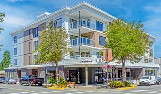 Plus de détails pour 397 5th St, Courtenay, BC - Logement à vendre