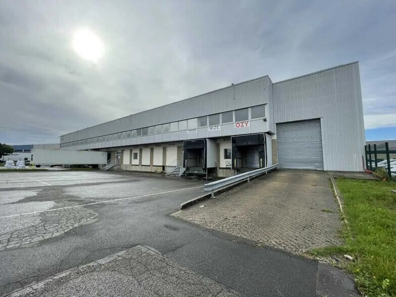 Bureau dans Sucy-en-Brie à louer - Photo de l’immeuble – Image 3 sur 3