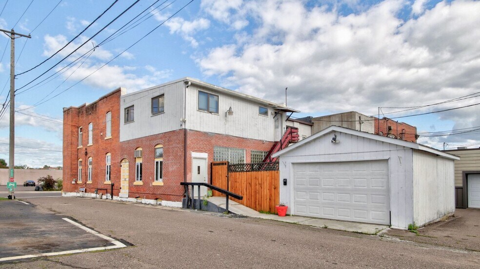 110 W 2nd St N, Ladysmith, WI à vendre - Photo de l’immeuble – Image 3 sur 42