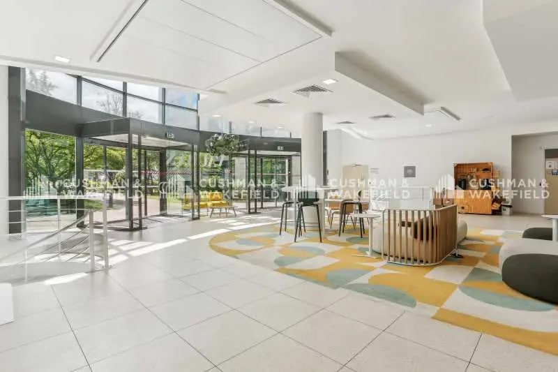 17 Rue Paul Dautier, Vélizy-Villacoublay à louer - Photo de l’immeuble – Image 2 sur 11