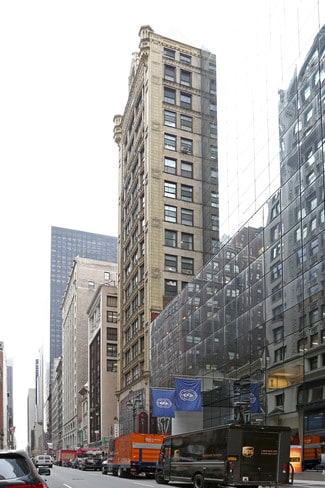 Plus de détails pour 7 W 45th St, New York, NY - Bureau à louer