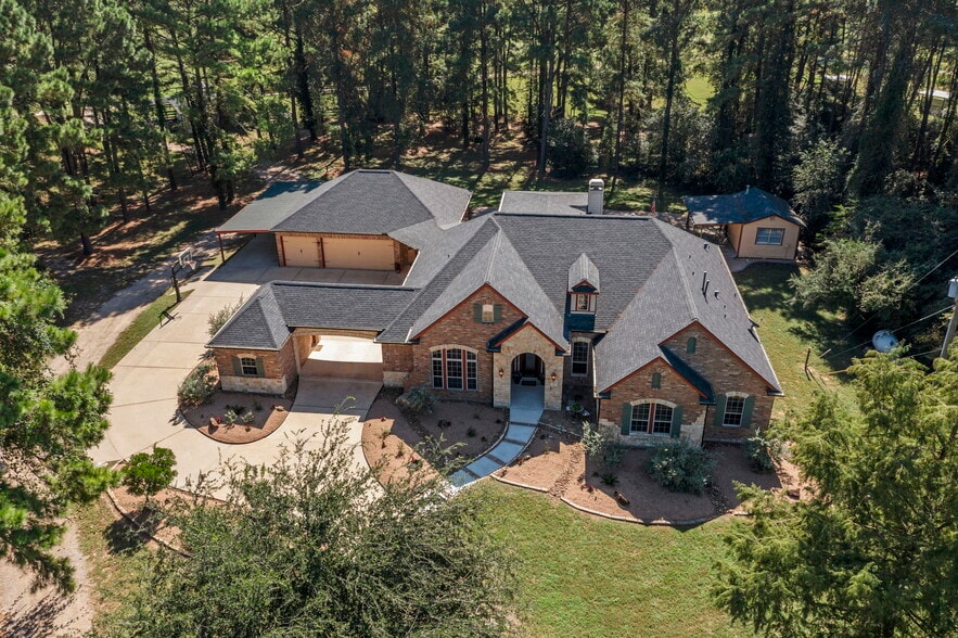 1534 Virgie Community Rd, Magnolia, TX à vendre - Photo principale – Image 1 sur 25