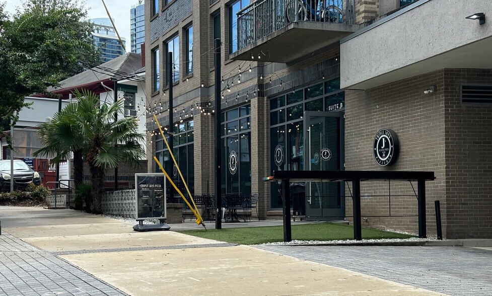 1020 Piedmont Ave NE, Atlanta, GA à louer - Photo de l’immeuble – Image 2 sur 5