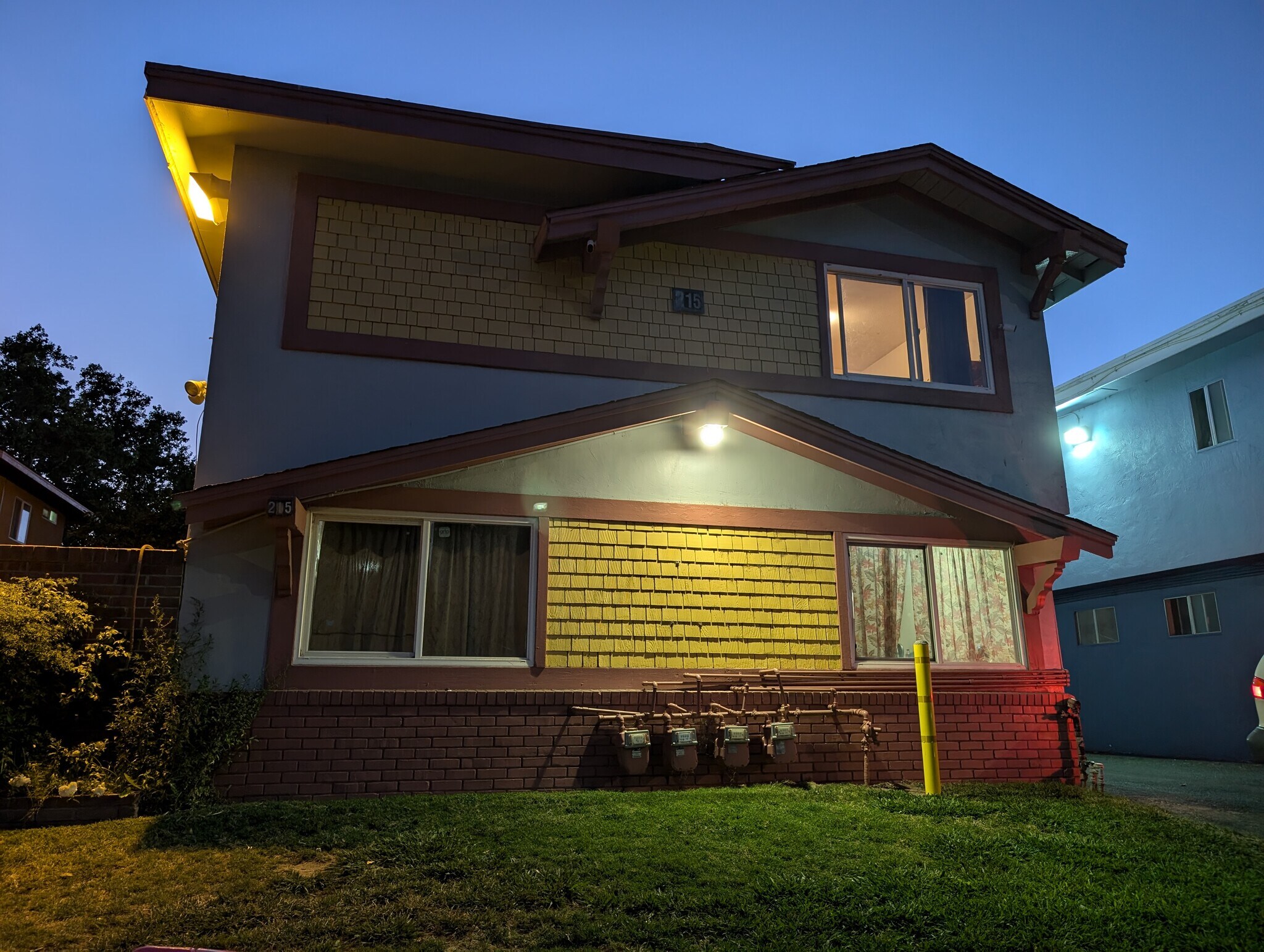 215 Coventry Dr, Stockton, CA à vendre Photo de l’immeuble– Image 1 sur 13