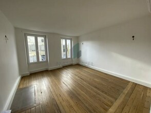 Bureau dans Vaux-sur-Seine à louer Photo intérieure– Image 1 sur 12