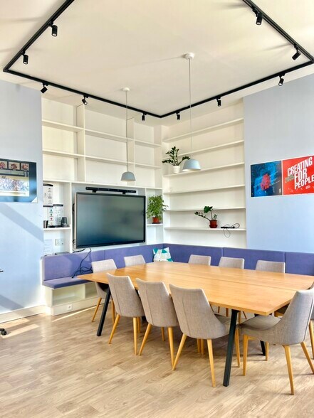 51 Rue Sainte-Anne, Paris à louer - Photo de l’immeuble – Image 3 sur 12