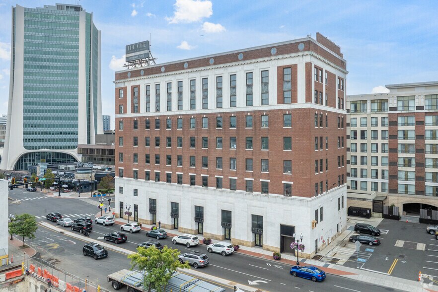 1 Atlantic St, Stamford, CT à louer - Photo principale – Image 1 sur 9