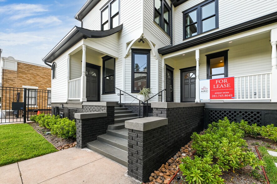 811 Stuart St, Houston, TX à louer - Photo de l’immeuble – Image 1 sur 22