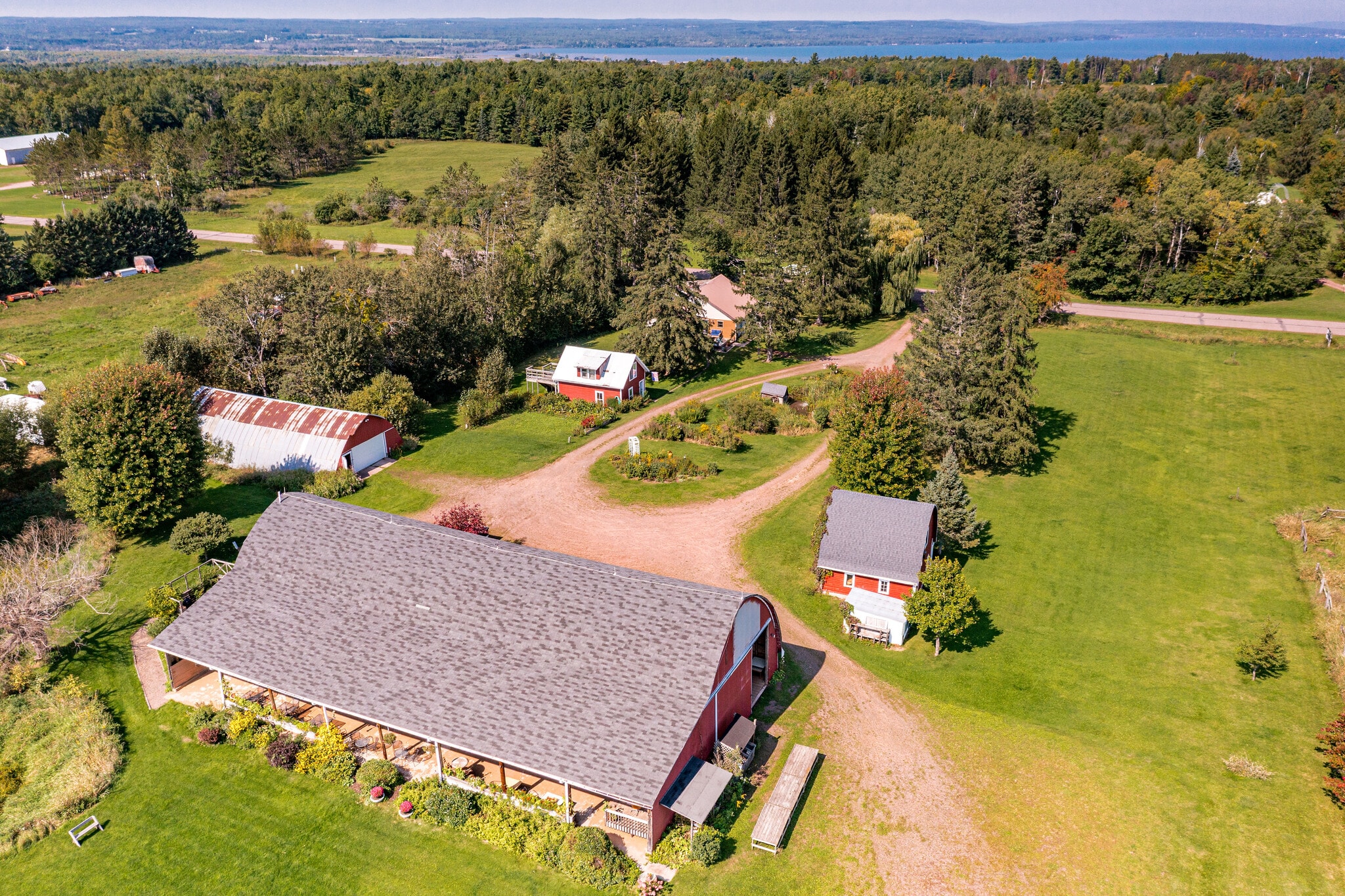 60445 E Summit Rd W, Ashland, WI à vendre Photo principale– Image 1 sur 65