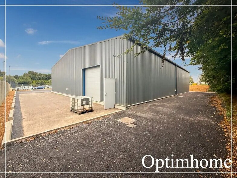 Local d'activités dans Compiègne à vendre - Photo de l’immeuble – Image 3 sur 10