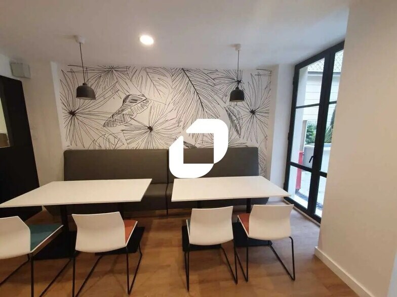 Bureau dans Paris à louer - Photo de l’immeuble – Image 3 sur 17