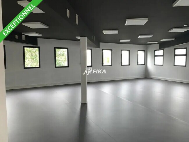 Plus de détails pour Bureau à vendre