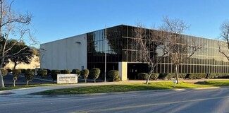 Plus de détails pour 900 Flynn Rd, Camarillo, CA - Industriel/Logistique à louer