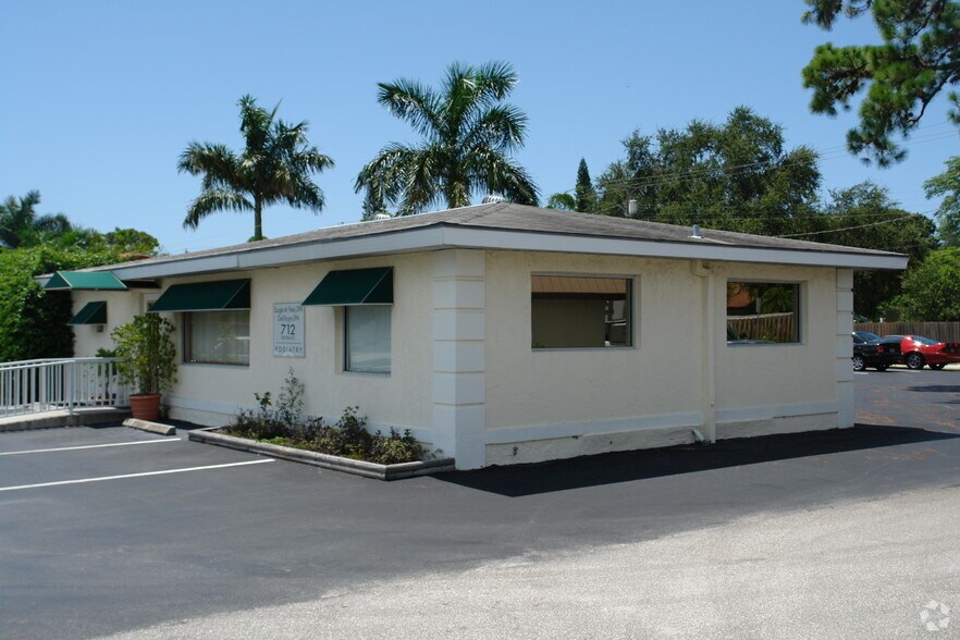 712 The Rialto, Venice, FL à louer - Photo de l’immeuble – Image 3 sur 4