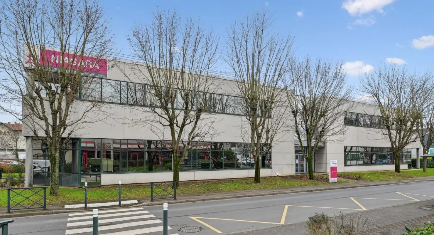 191 rue du 1er Mai, Nanterre à louer Photo de l’immeuble– Image 1 sur 5