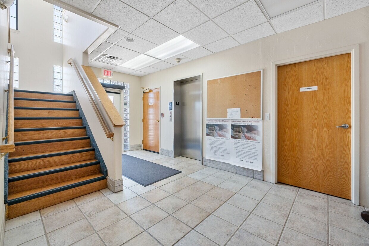 221 N Marina St, Prescott, AZ à louer Photo intérieure– Image 1 sur 6