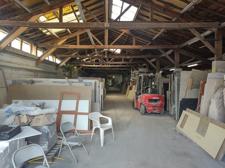 Local d'activités dans Vitry-sur-Seine à vendre - Photo intérieure – Image 1 sur 7