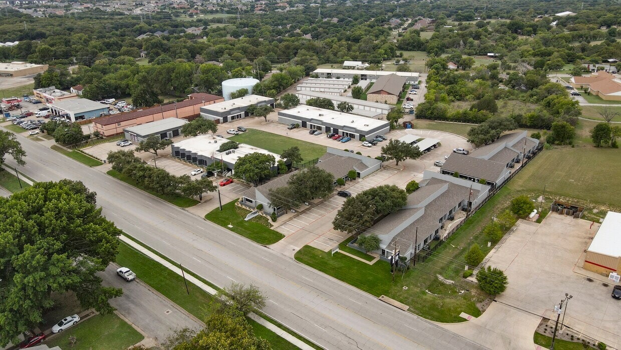 4734 Benbrook Blvd, Benbrook, TX à louer Photo intérieure– Image 1 sur 13