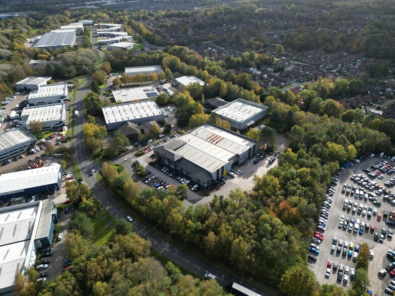 620 Europa Blvd, Warrington à louer - Photo de l’immeuble – Image 1 sur 12