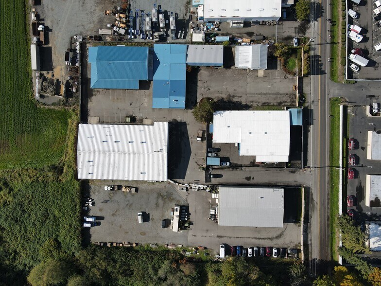 228th Manufacturing Campus portefeuille de 2 biens à vendre sur LoopNet.fr - Photo de l’immeuble – Image 3 sur 4