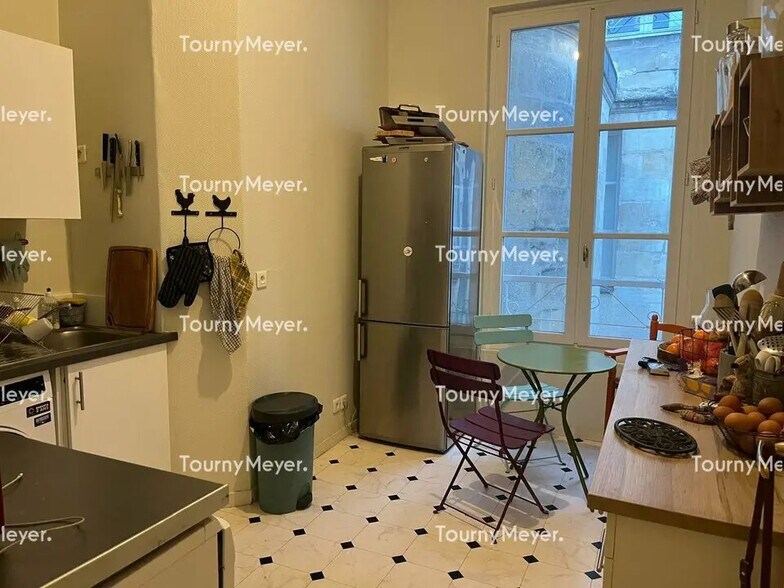 Bureau dans Bordeaux à louer - Photo de l’immeuble – Image 3 sur 4